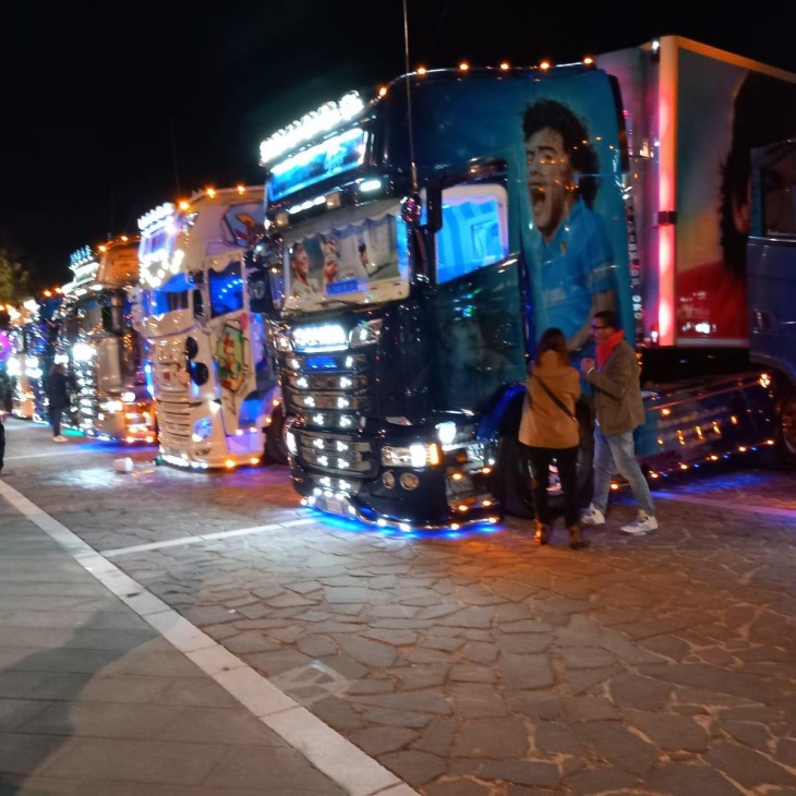 Camion sotto le stelle