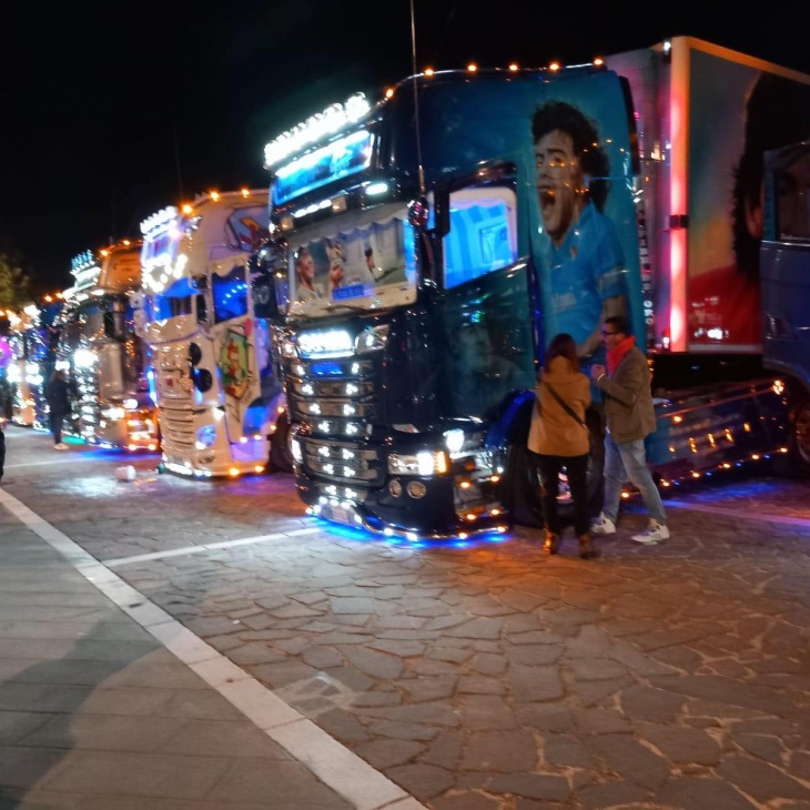 Camion sotto le stelle